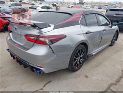 تۆیۆتا کامری